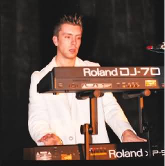 Wout @ the keyboards...